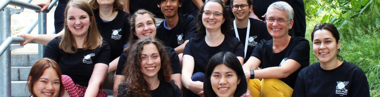 Group photo during the brain-on-chip workshop