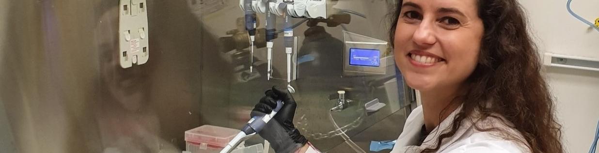 Valerie working in the lab in Stanford